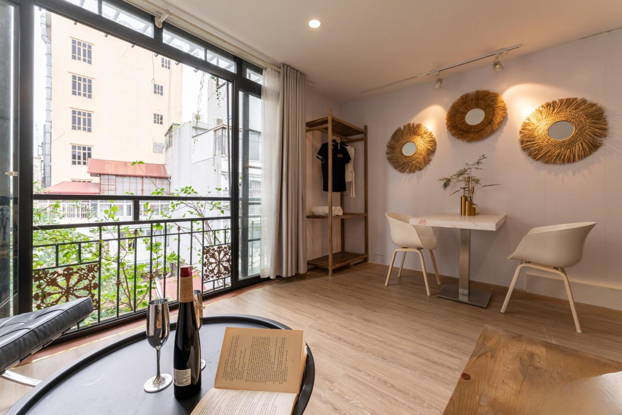 Antique 5 Apartment *